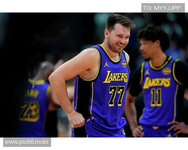 领先才敢投关键球？东契奇27+10+7再创纪录，斯玛特才是真硬心脏